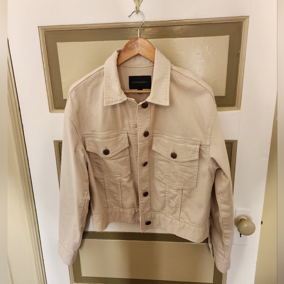 Banana Republic Jackets & Blazers - Boxy cotton jacket